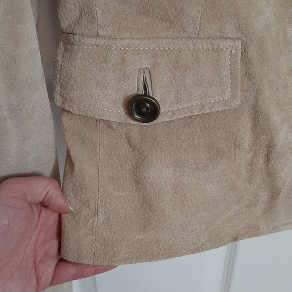 Wilson's Leather Neutral Western Coastal Cowgirl Leather Jacket with Buttons - Picture 5 of 14